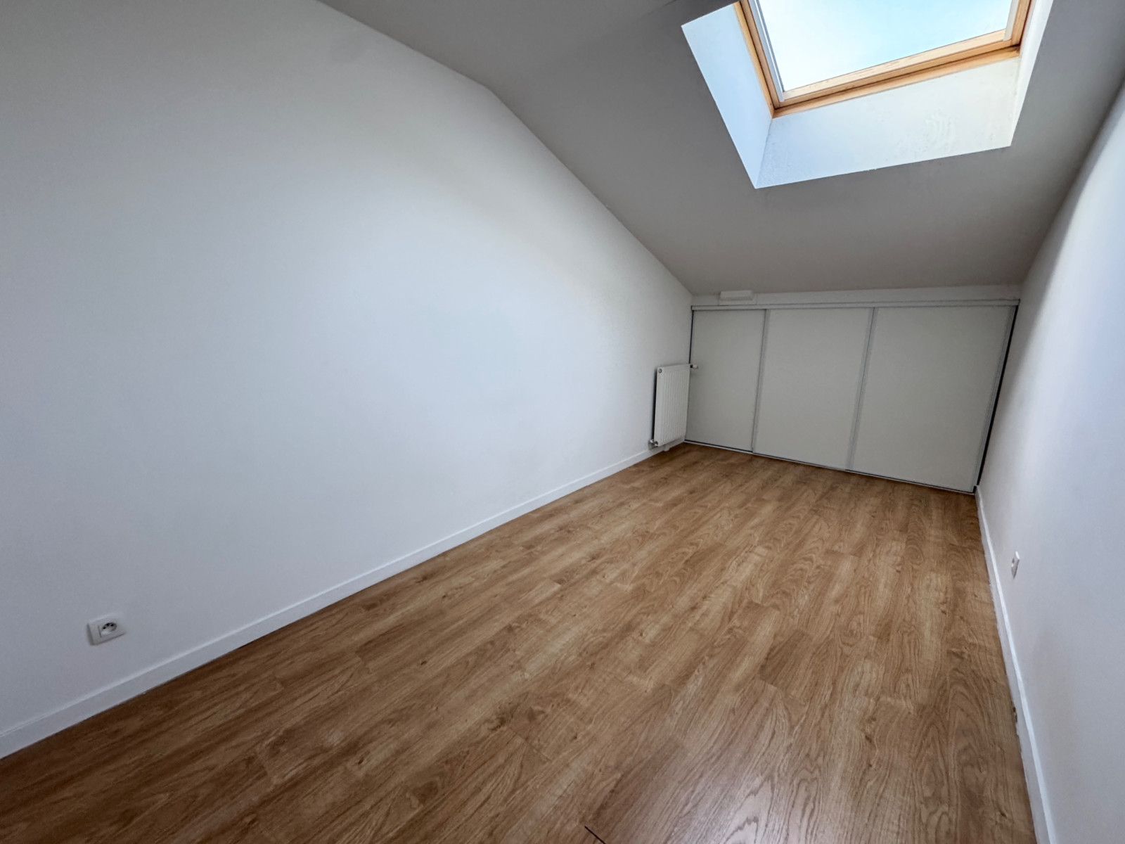 
                                                Vente
                                                 Appartement 4 pièces - 81m2 - Garage & Balcon