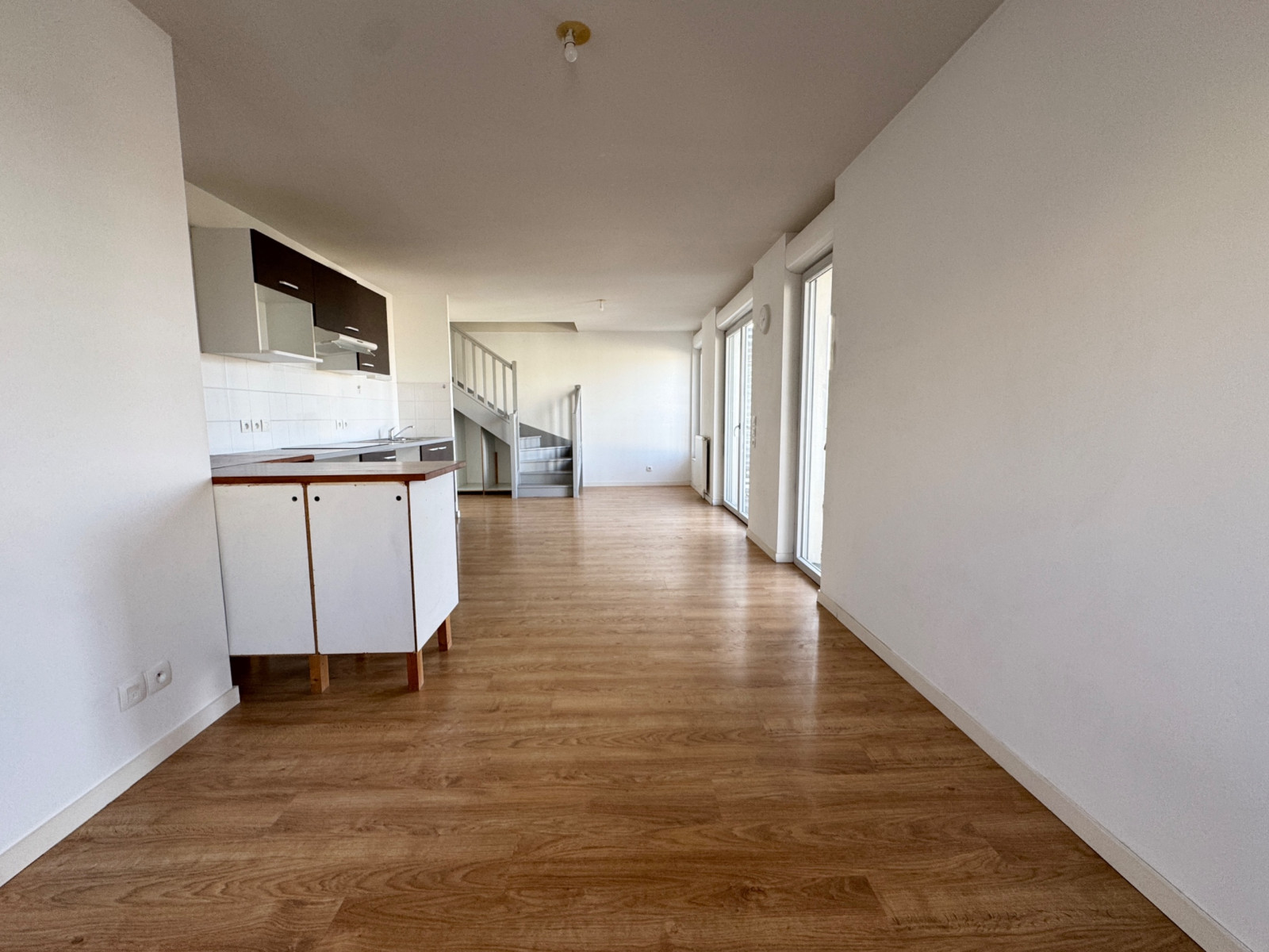 
                                                Vente
                                                 Appartement 4 pièces - 81m2 - Garage & Balcon