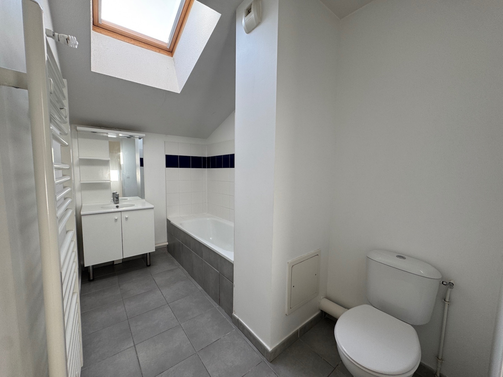 
                                                Vente
                                                 Appartement 4 pièces - 81m2 - Garage & Balcon