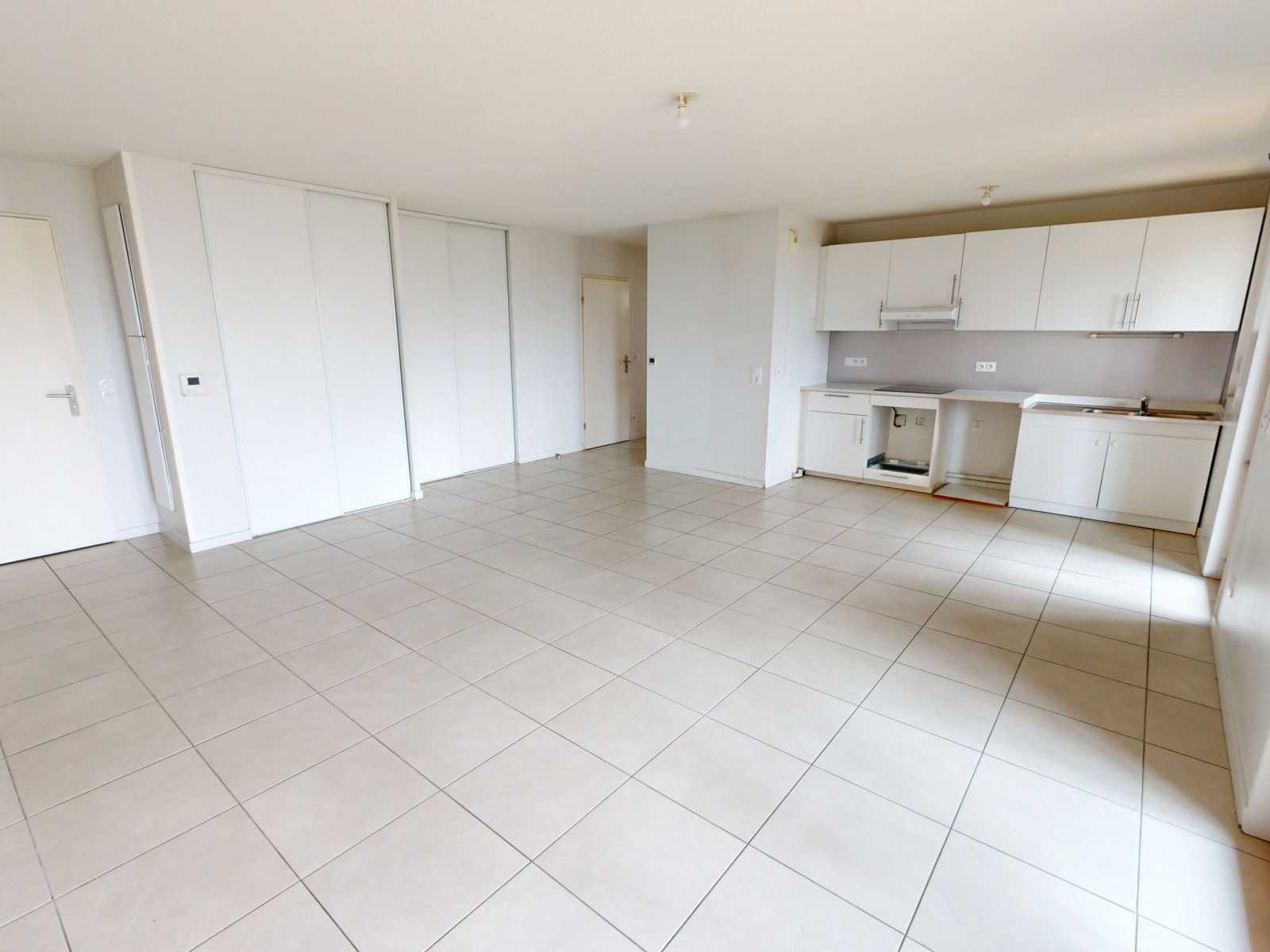 
                                                Vente
                                                 Appartement 4 pièces - 86m2 - Loggia & Parking