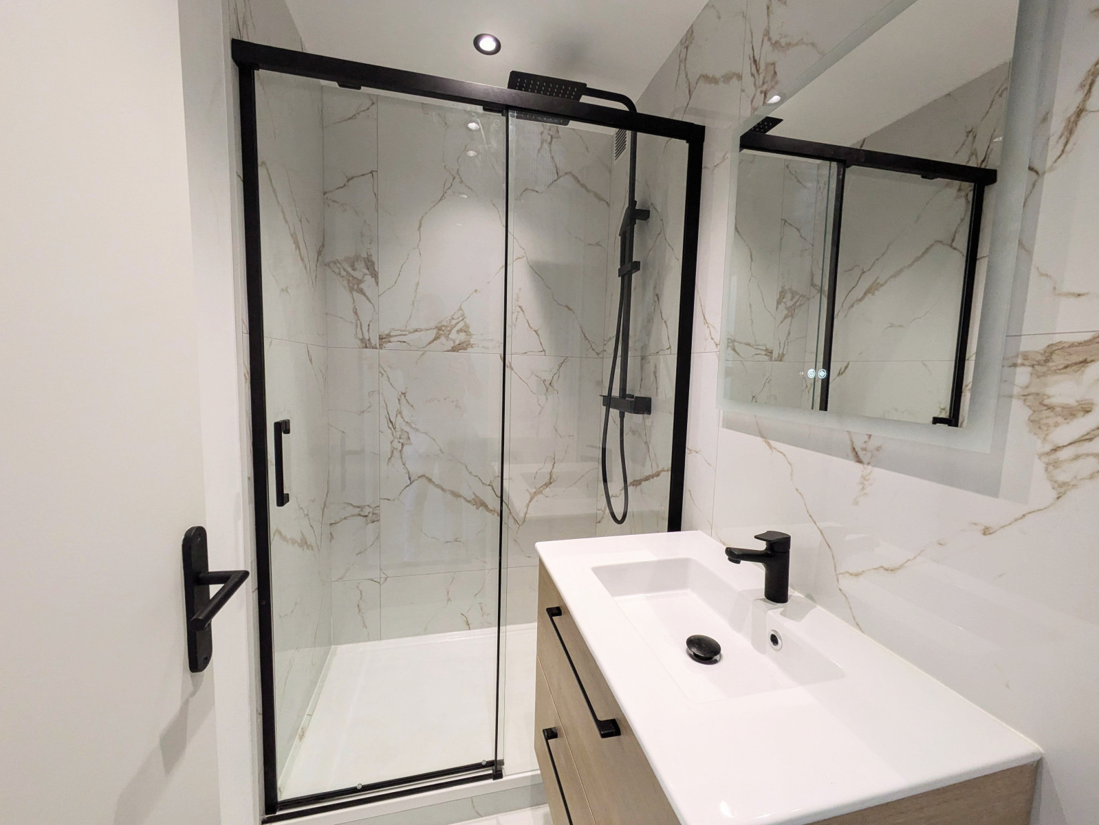
                                                Vente
                                                 Appartement  - 4 pièces  - 94.73 m²