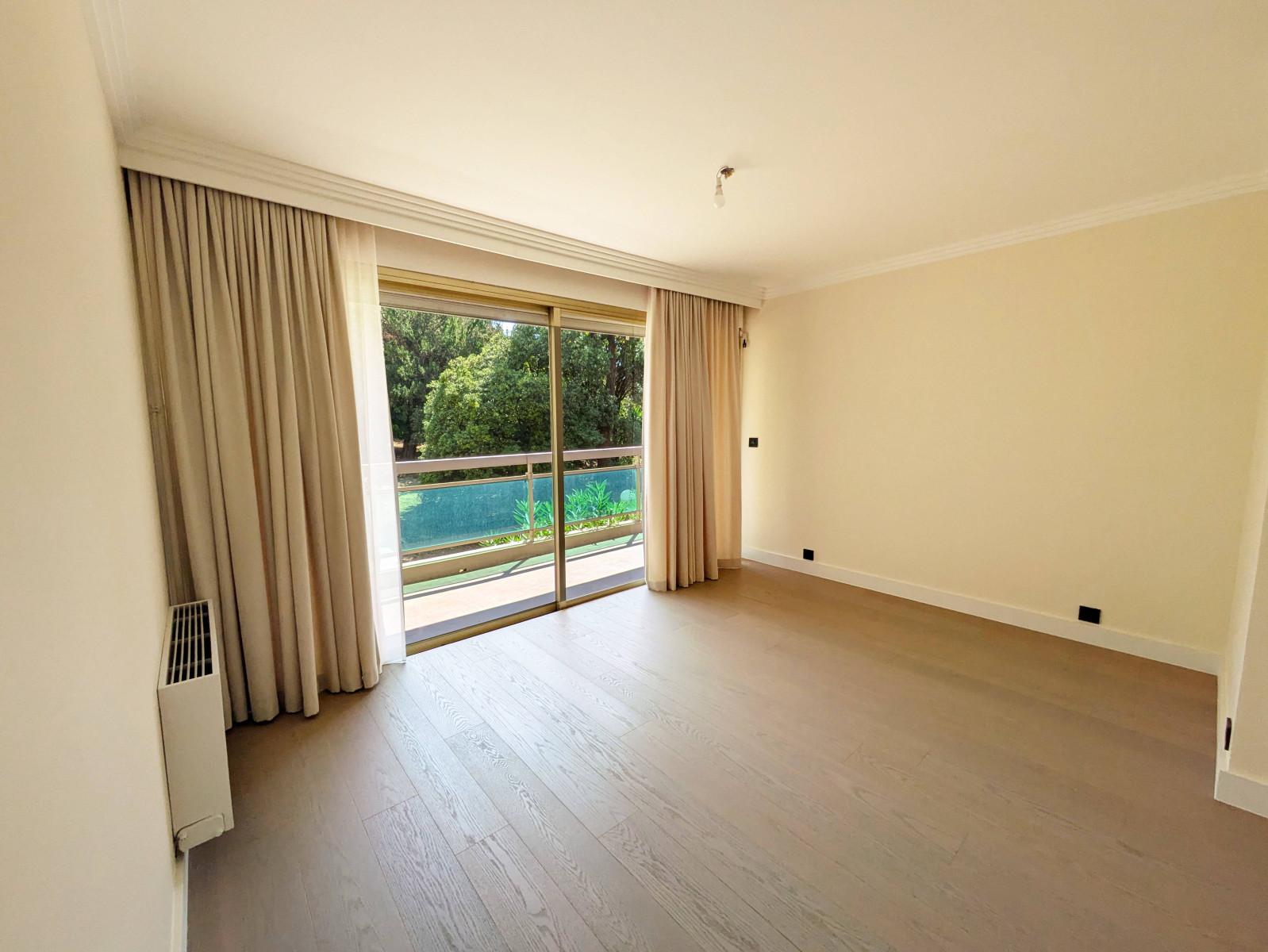 
                                                Vente
                                                 Appartement  - 4 pièces  - 94.73 m²