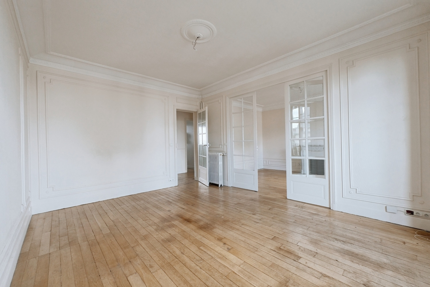 
                                                Location
                                                 Appartement 4 pièces 95.59m² cave à la mairie