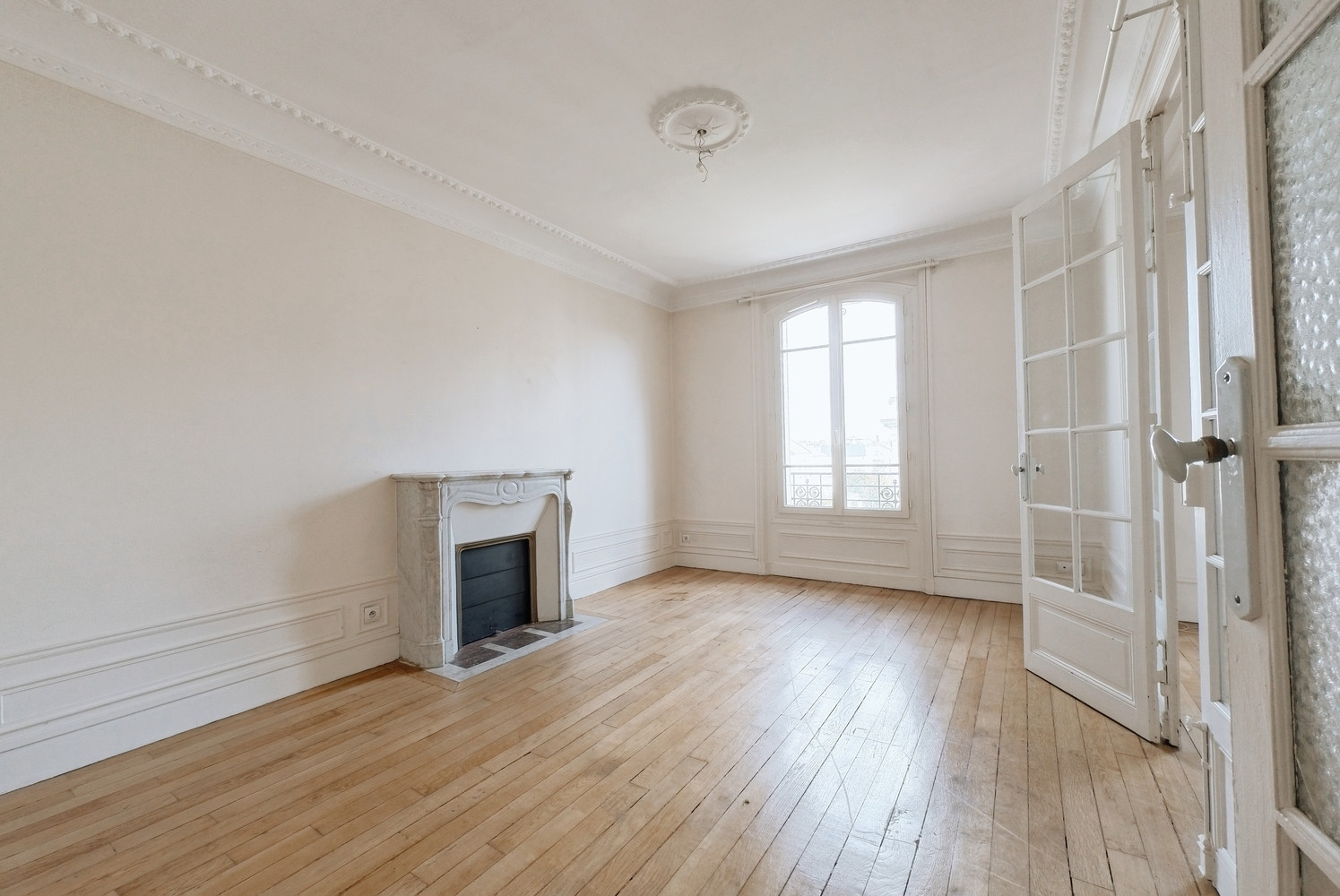 
                                                Location
                                                 Appartement 4 pièces 95.59m² cave à la mairie