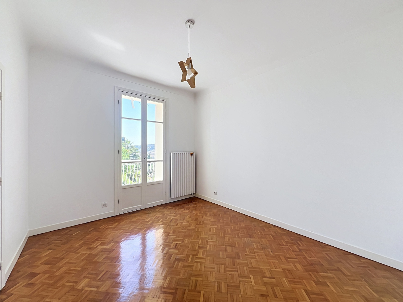 
                                                Location
                                                 Appartement  - 4 pièces  - 97.54 m²