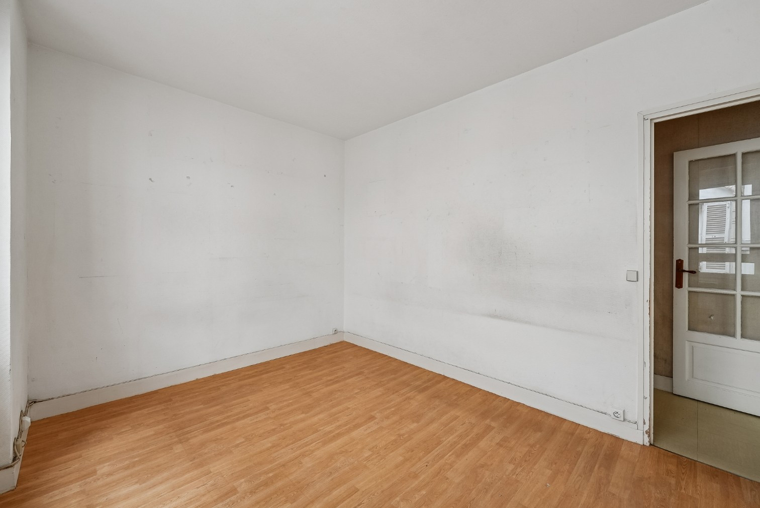 
                                                Vente
                                                 Appartement 4 pièces à rénover - Paris 8e