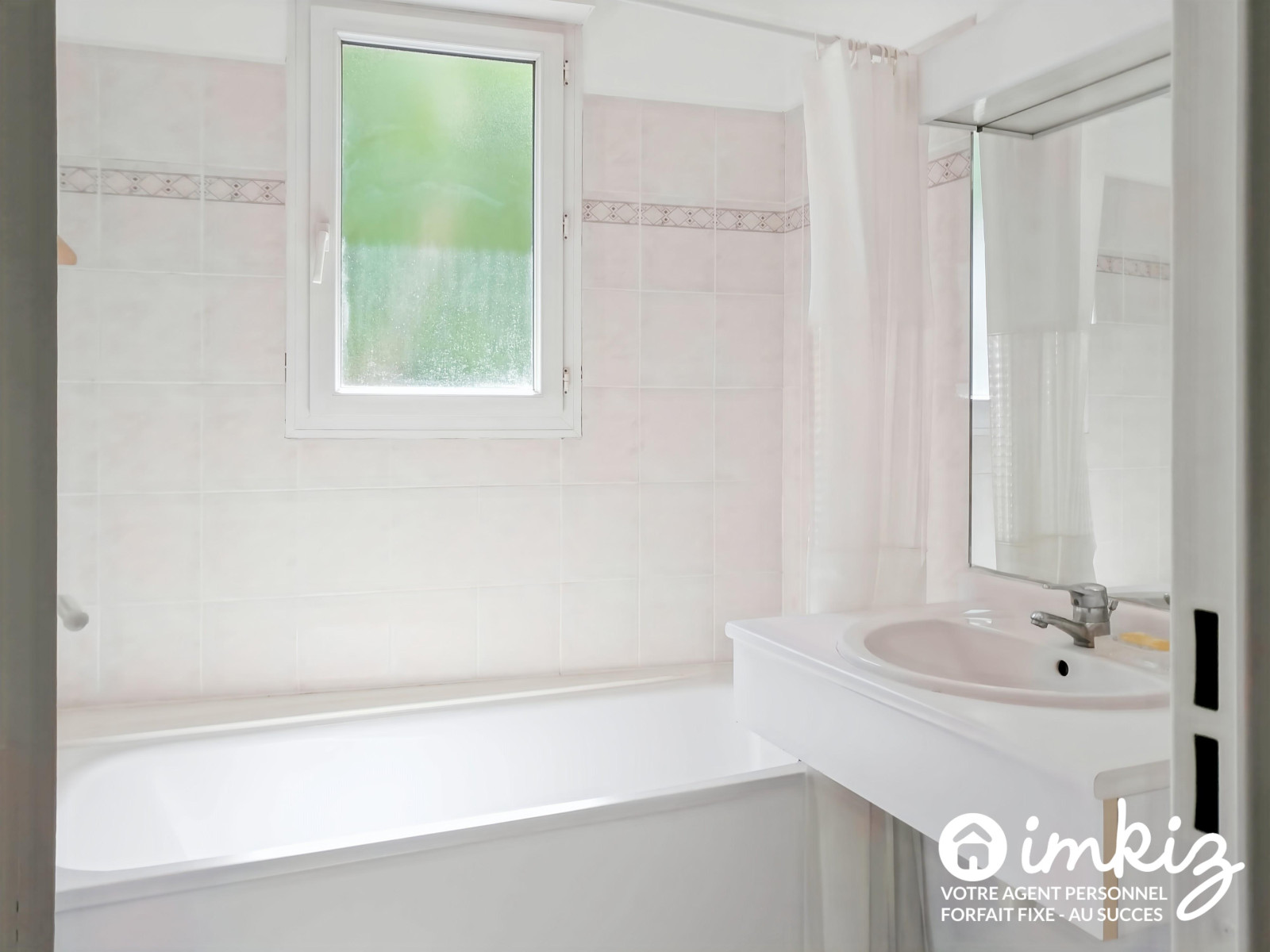 
                                                Vente
                                                 Appartement 4 pièces, accès direct Coulée Verte