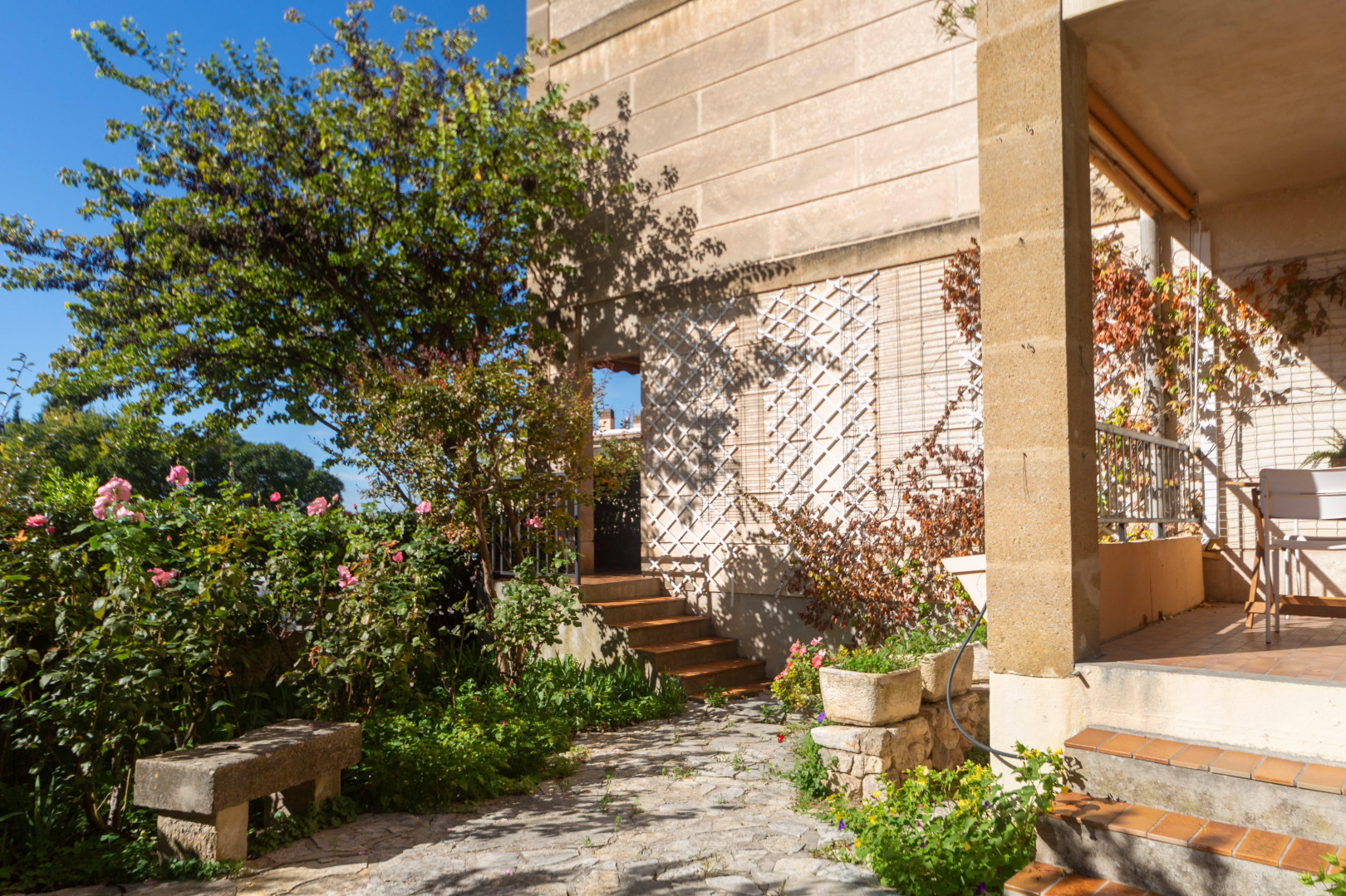 
                                                Vente
                                                 Appartement 4 pièces au calme