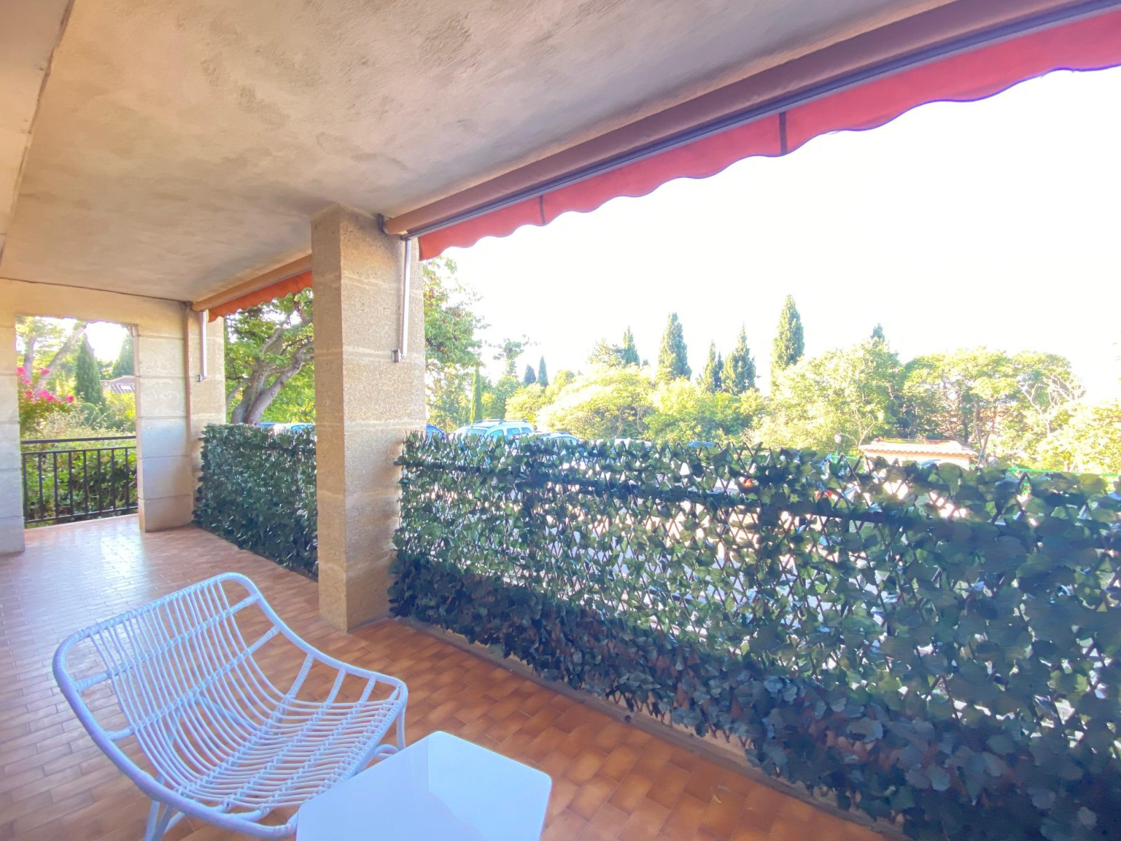 
                                                Vente
                                                 Appartement 4 pièces au calme, rez de jardin
