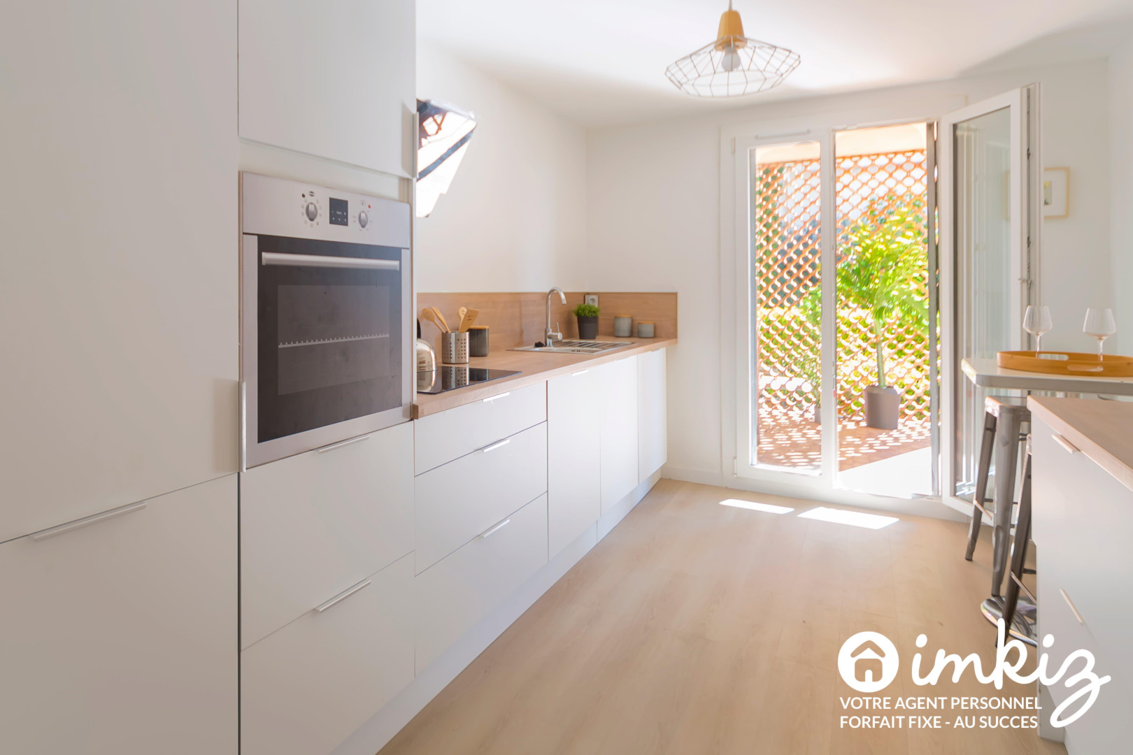 
                                                Vente
                                                 Appartement 4 pièces au calme, rez de jardin