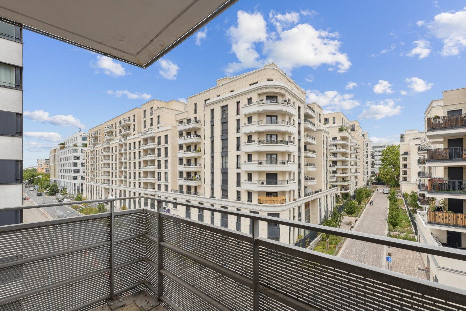 
                                                Vente
                                                 Appartement 4 pièces avec balcon  - Saint-Ouen
