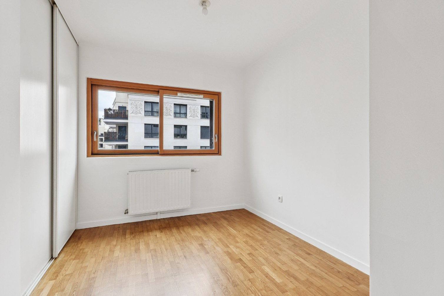
                                                Vente
                                                 Appartement 4 pièces avec balcon  - Saint-Ouen