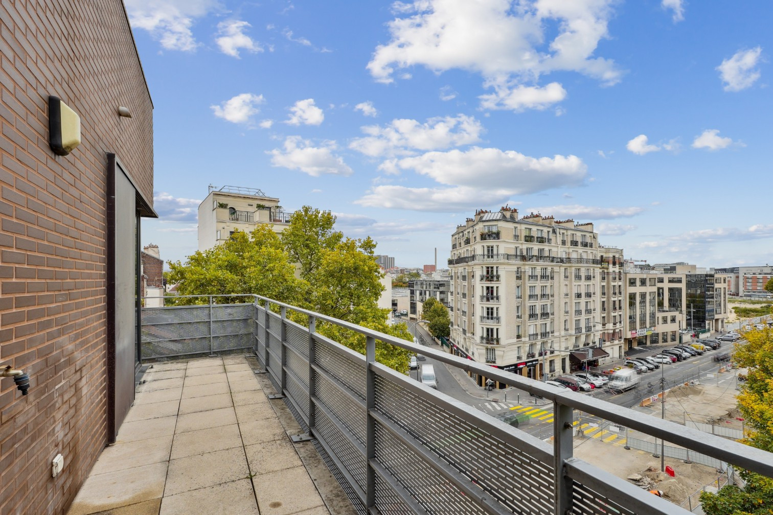 
                                                Vente
                                                 Appartement 4 pièces avec balcon - Saint-Ouen