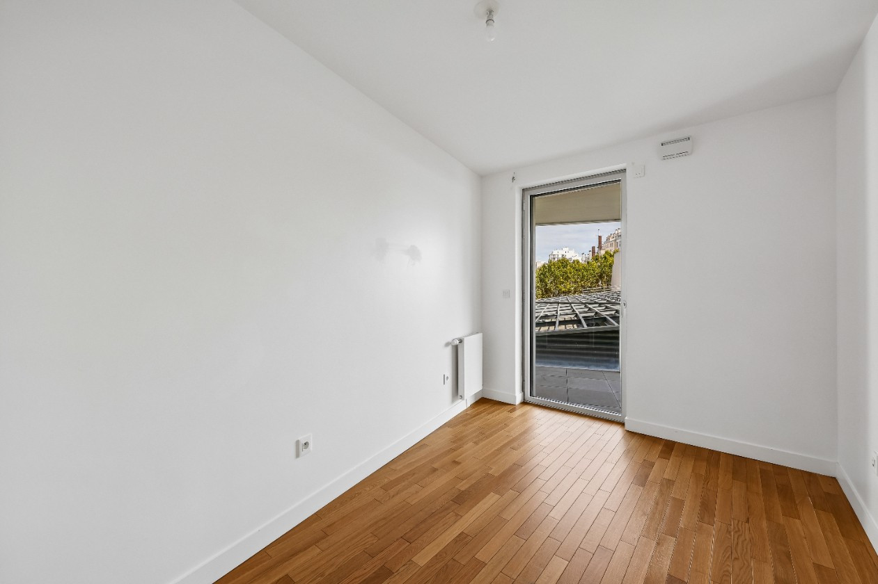 
                                                Vente
                                                 Appartement 4 pièces avec BALCONS