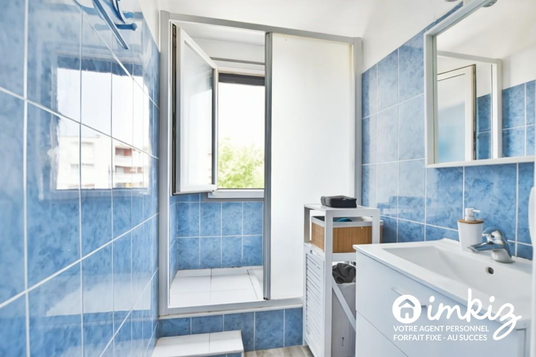 
                                                Vente
                                                 Appartement 4 pièces avec balcons, parking, cave