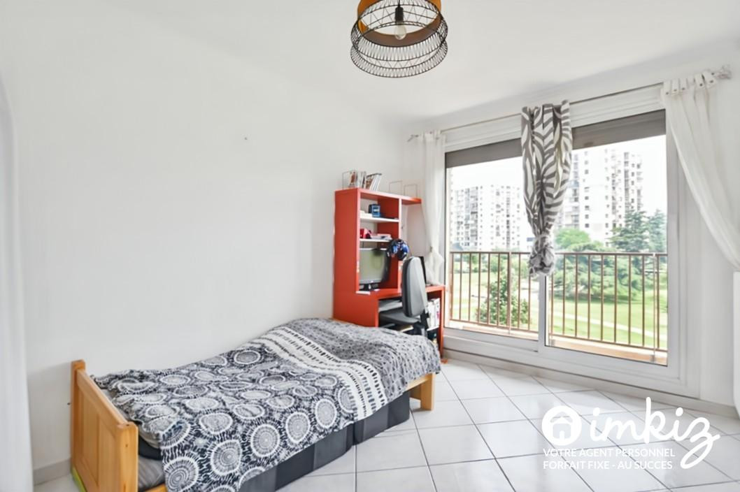 
                                                Vente
                                                 Appartement 4 pièces avec balcons, parking, cave