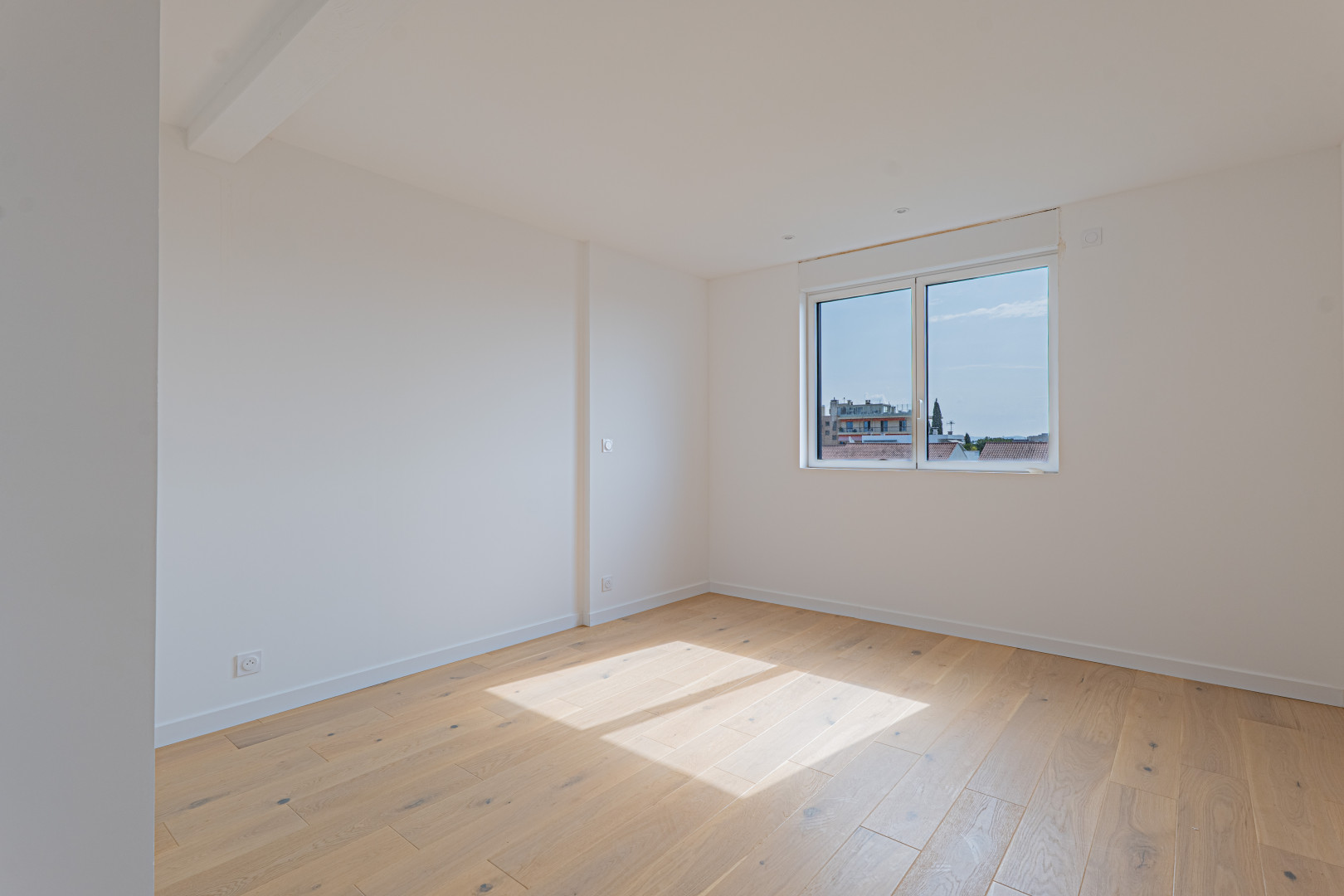 
                                                Vente
                                                 Appartement 4 pièces avec toit terrasse privatif – Vue mer – Résidence confidentielle
