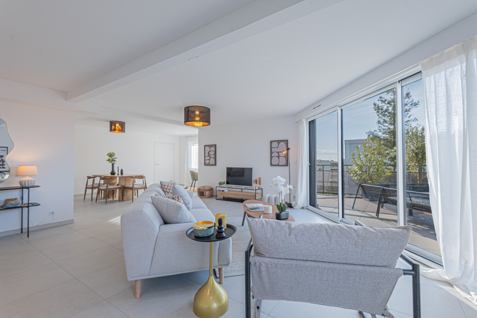 
                                                Vente
                                                 Appartement 4 pièces avec toit terrasse privatif – Vue mer – Résidence confidentielle