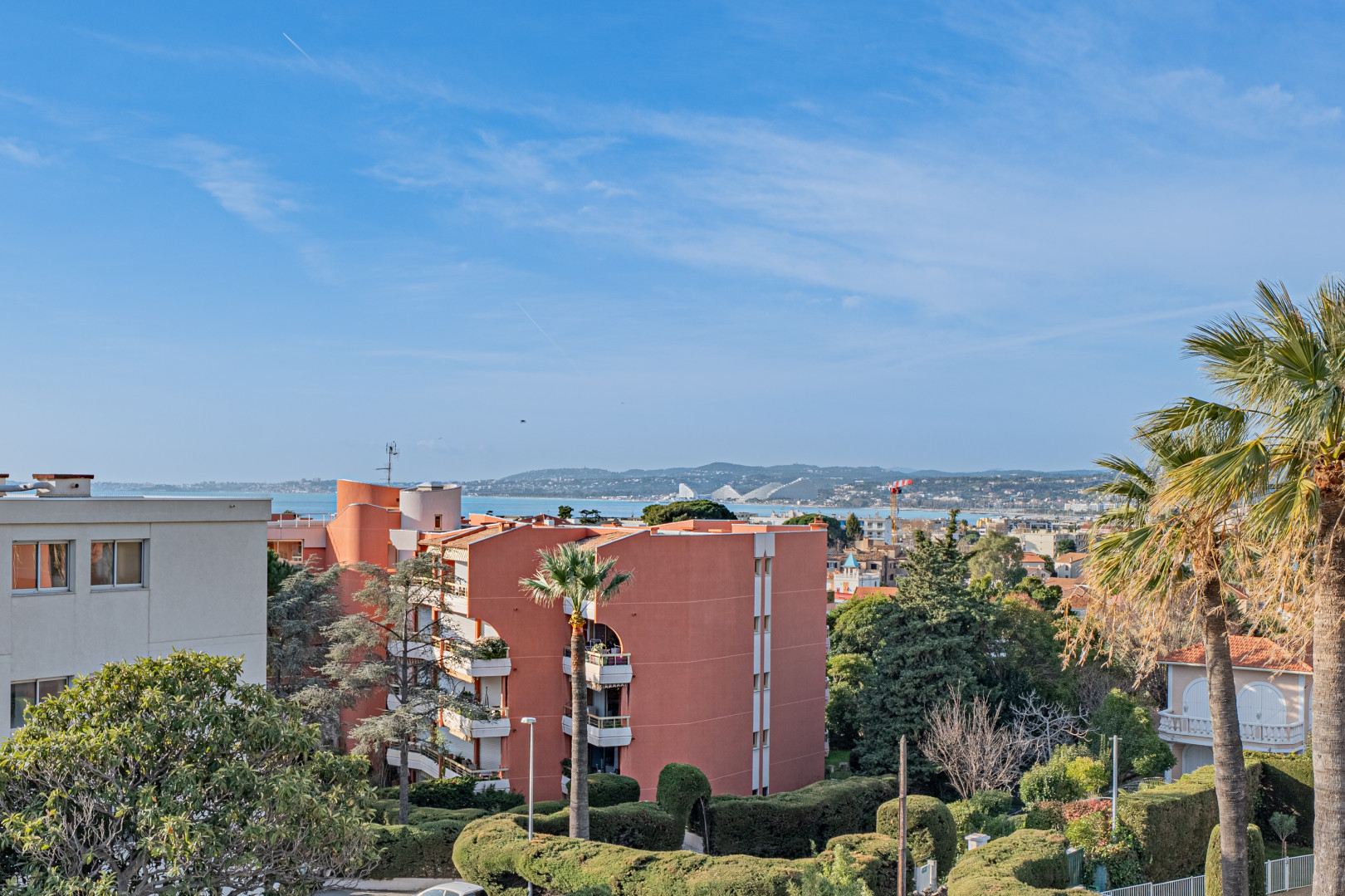 
                                                Vente
                                                 Appartement 4 pièces avec toit terrasse privatif – Vue mer – Résidence confidentielle