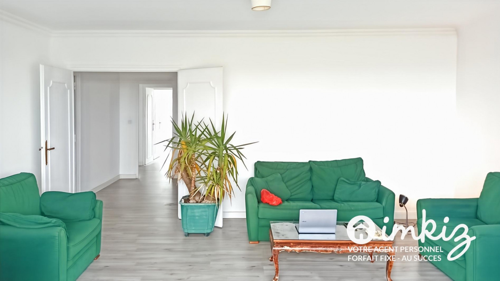 
                                                Vente
                                                 Appartement 4 pièces avec vue imprenable
