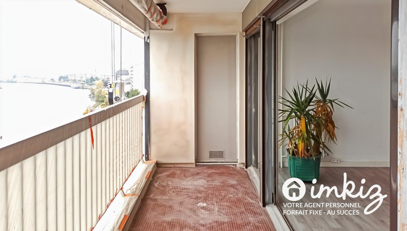 
                                                Vente
                                                 Appartement 4 pièces avec vue imprenable