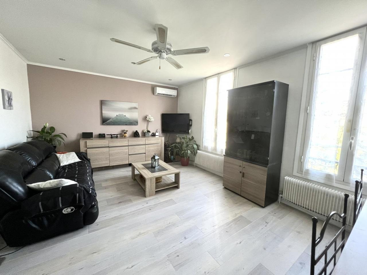 
                                                Vente
                                                 Appartement 4 pièces dans maison Nice Côte d'Azur