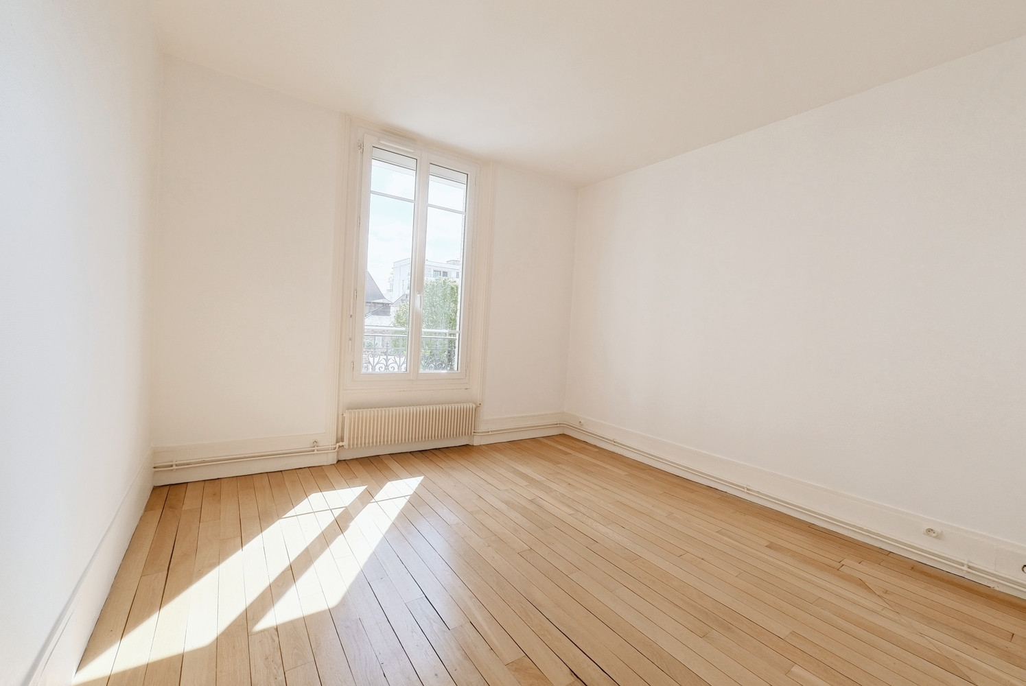 
                                                Location
                                                 Appartement 4 pièces de 85,22m² à la Mairie