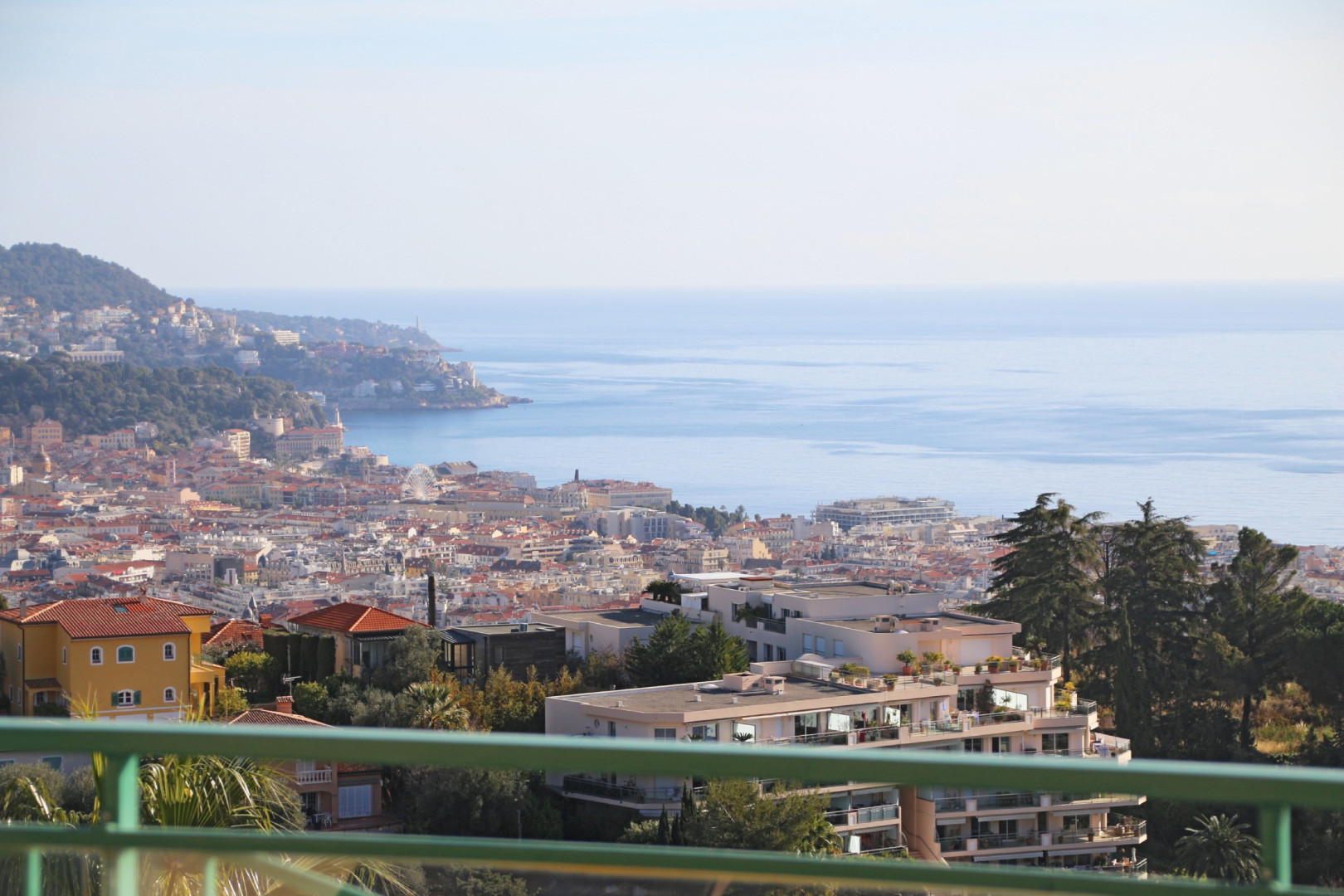 
                                                Vente
                                                 Appartement 4 pièces dernier etage Vue mer panoramique a vendre