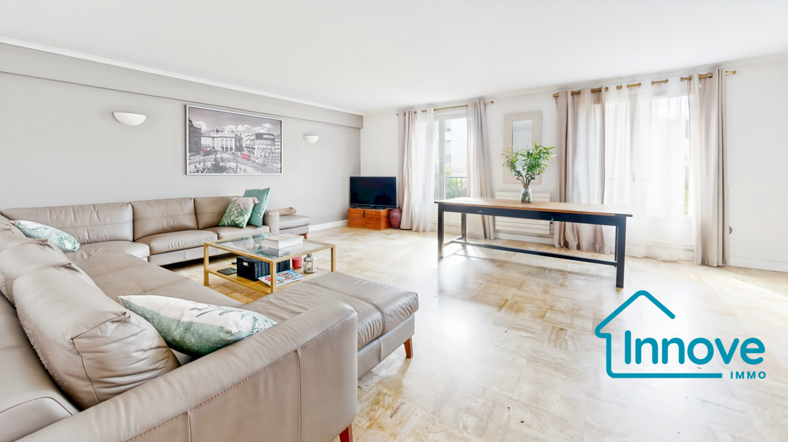 
                                                Vente
                                                 Appartement 4 pièces Ermitage – 112 m² avec extérieur et bo