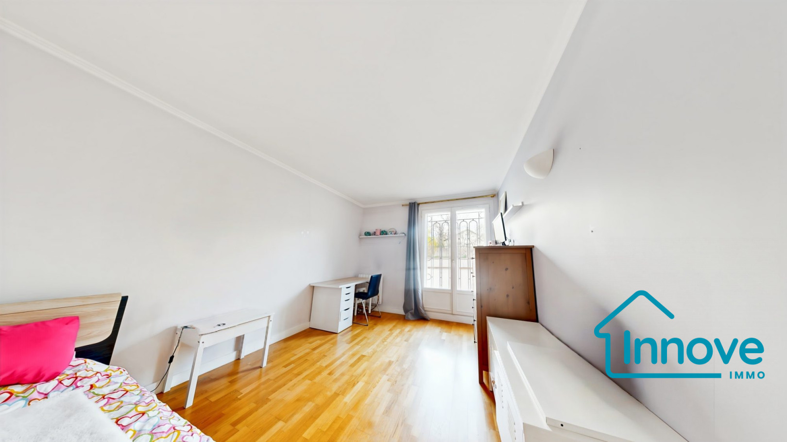 
                                                Vente
                                                 Appartement 4 pièces Ermitage – 112 m² avec extérieur et bo