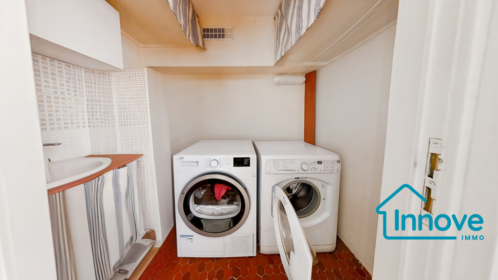 
                                                Vente
                                                 Appartement 4 pièces Ermitage – 112 m² avec extérieur et bo