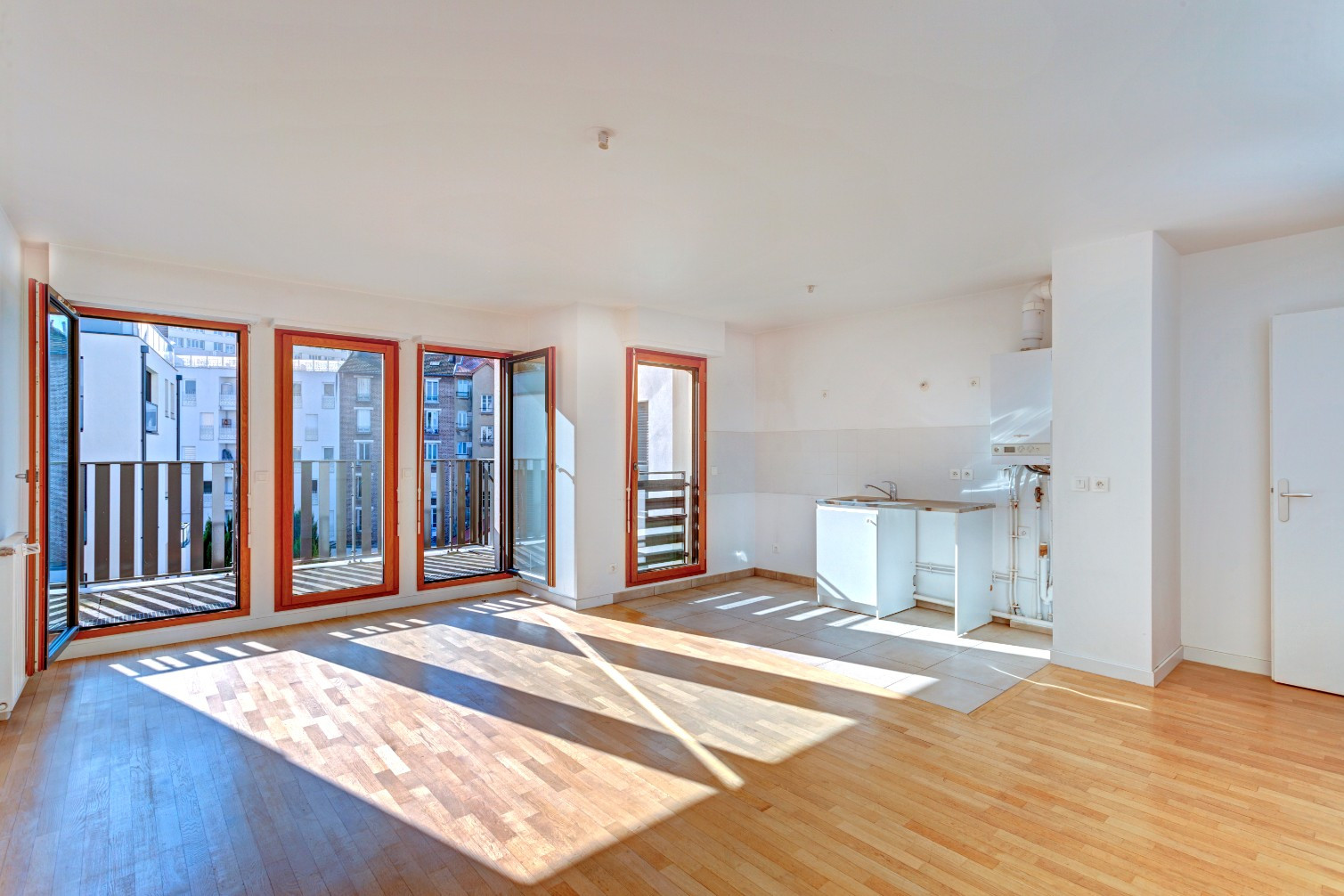 
                                                Vente
                                                 Appartement 4 pièces familial avec balcons