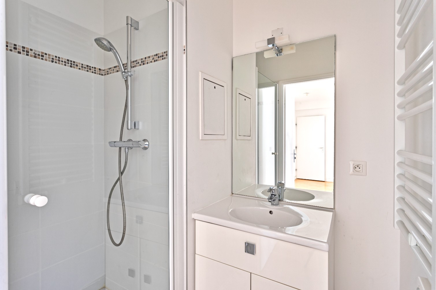 
                                                Vente
                                                 Appartement 4 pièces familial avec balcons