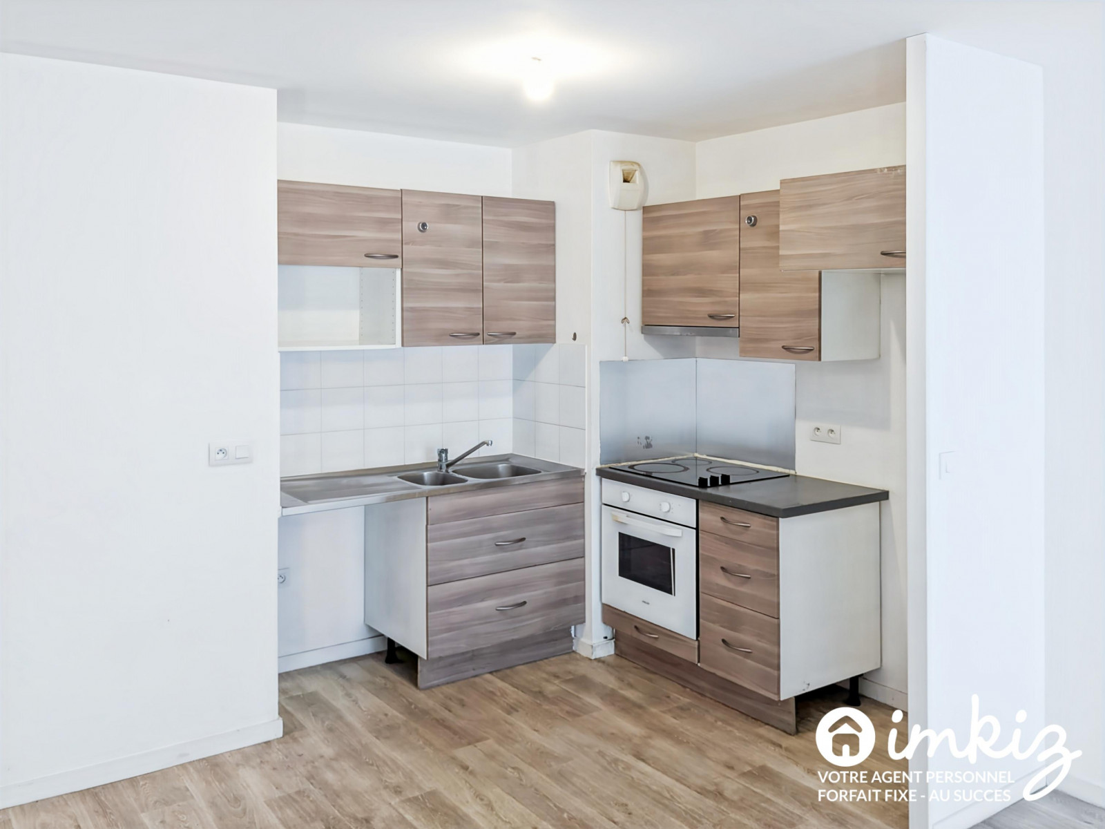 
                                                Vente
                                                 Appartement 4 pièces, immeuble BBC 2013, balcon