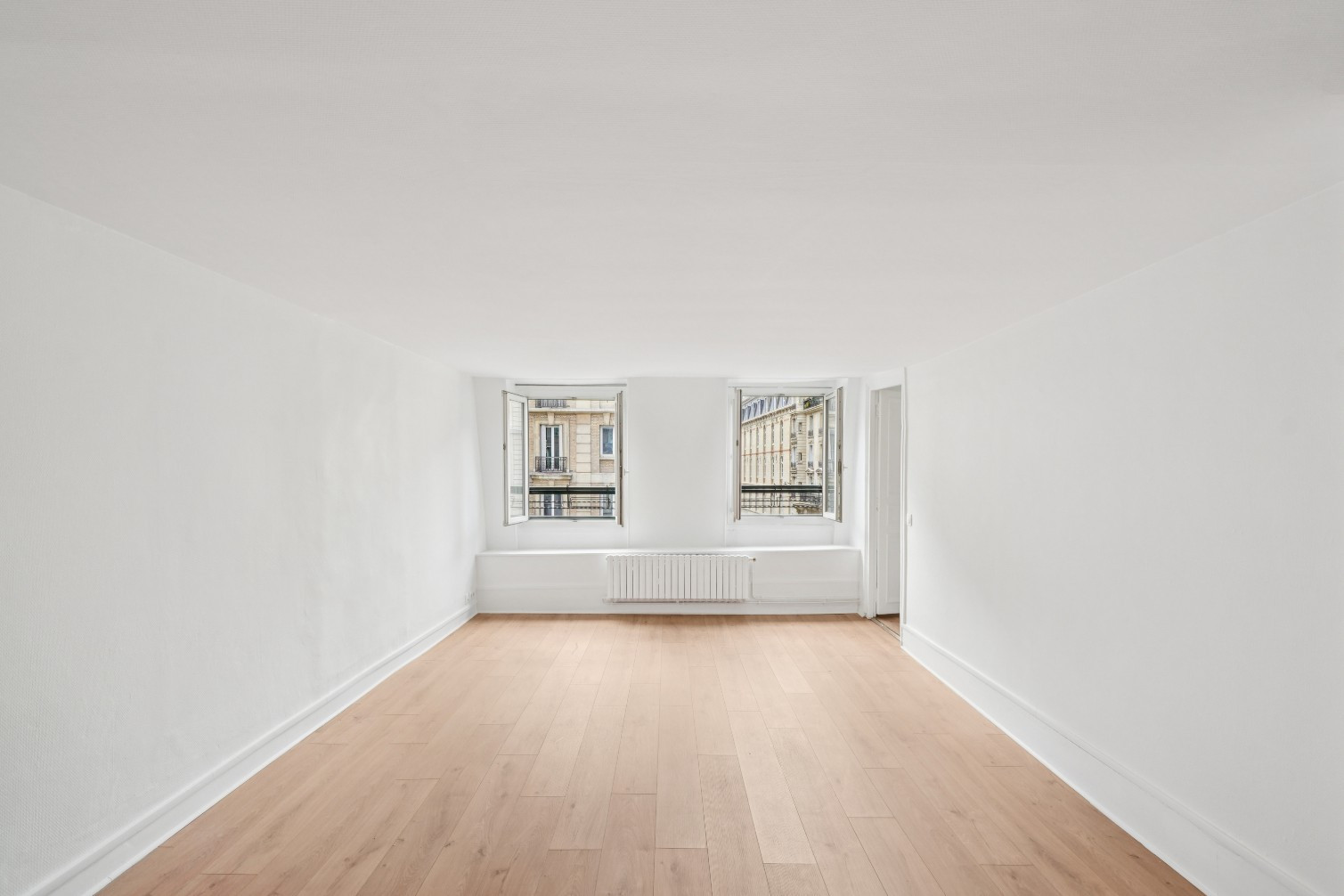 
                                                Vente
                                                 Appartement 4 pièces - Marx Dormoy