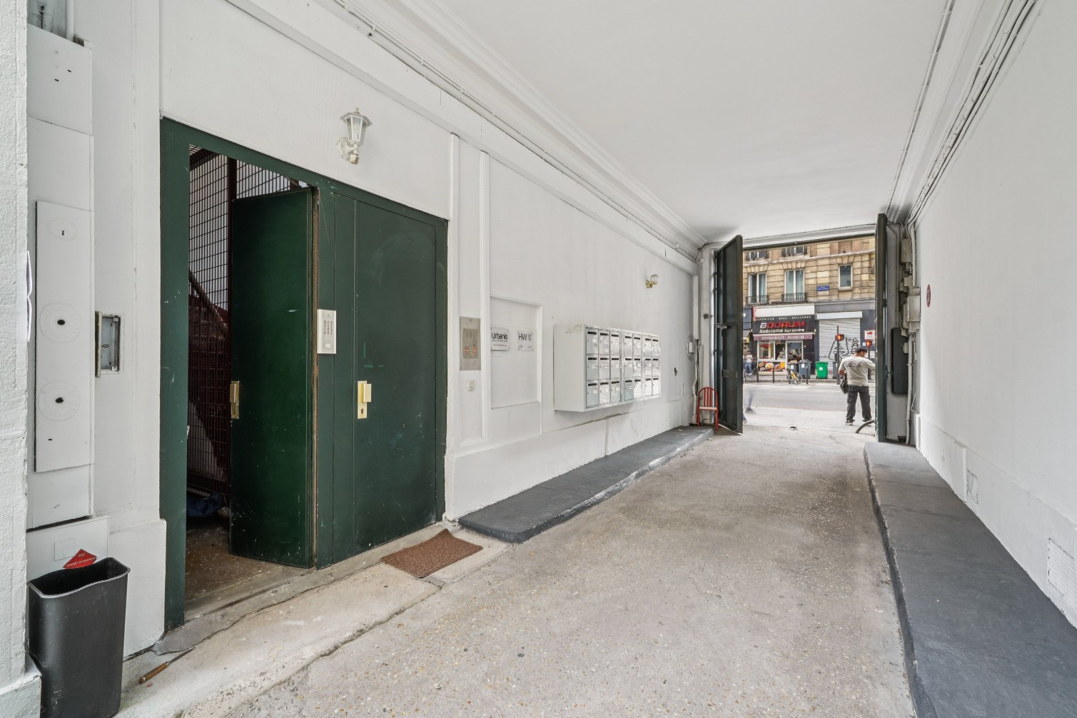 
                                                Vente
                                                 Appartement 4 pièces - Marx Dormoy