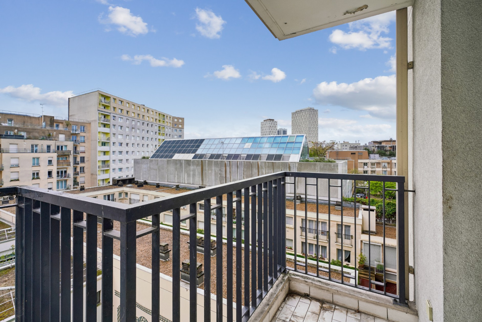 
                                                Vente
                                                 Appartement 4 pièces - Paris 20e