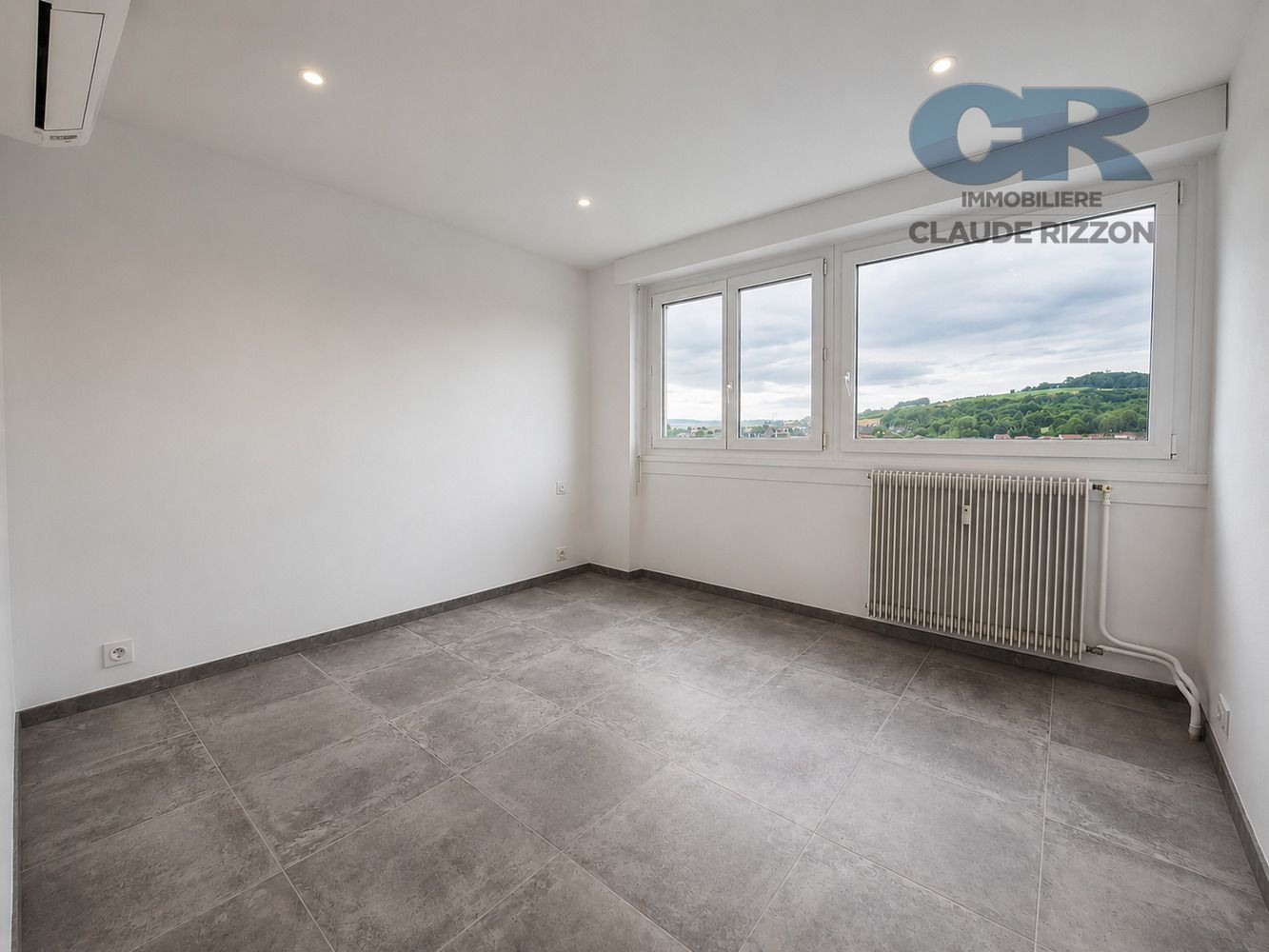 
                                                Vente
                                                 APPARTEMENT 4 PIECES PONT-A-MOUSSON