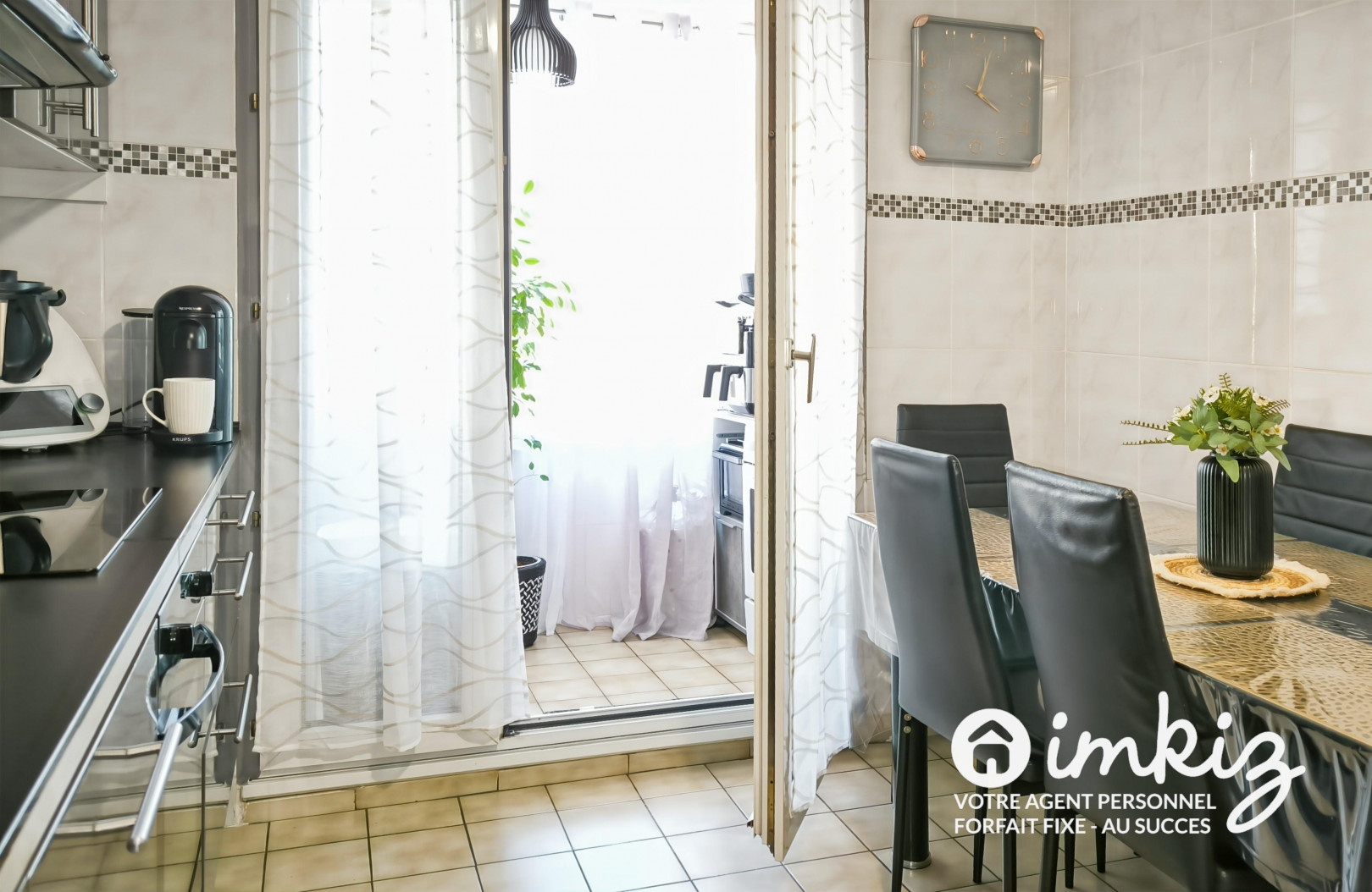 
                                                Vente
                                                 Appartement 4 pièces proche de toutes commodités