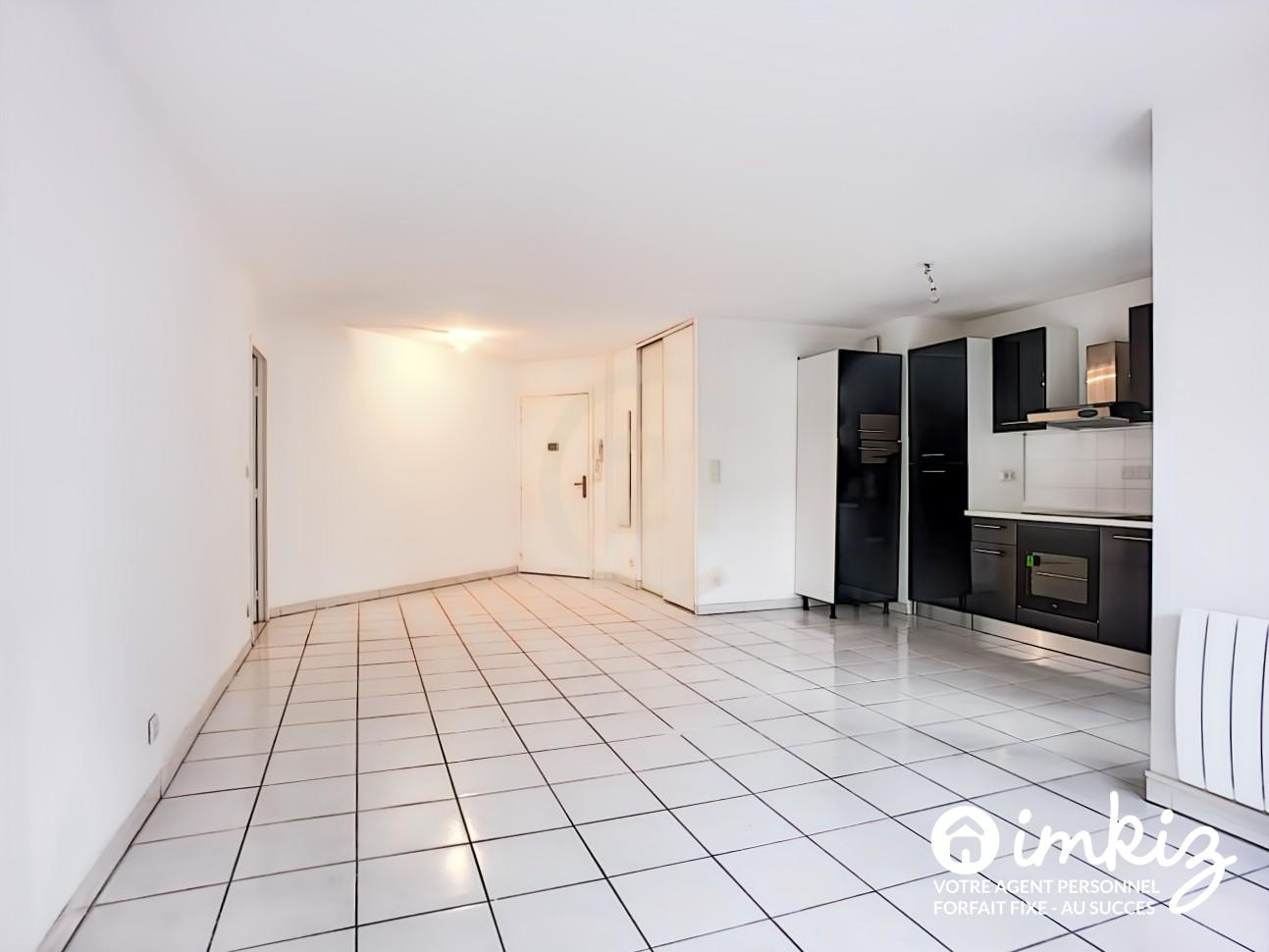 
                                                Vente
                                                 Appartement 4 pièces quartier La Bocca