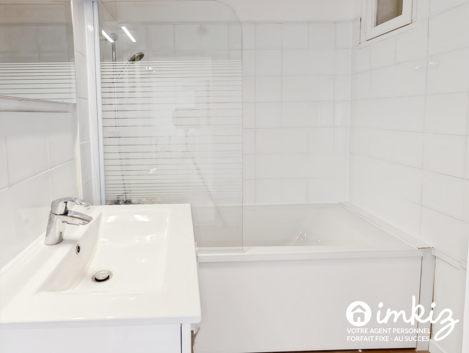 
                                                Vente
                                                 Appartement 4 pièces rénové