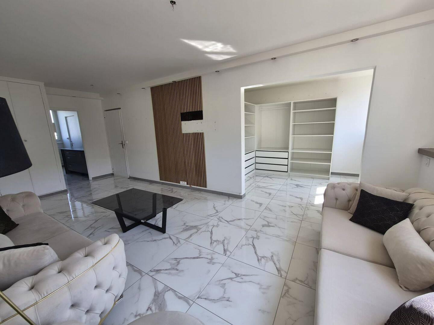 
                                                Location
                                                 APPARTEMENT 4 PIÈCES - SAINT ÉTIENNE