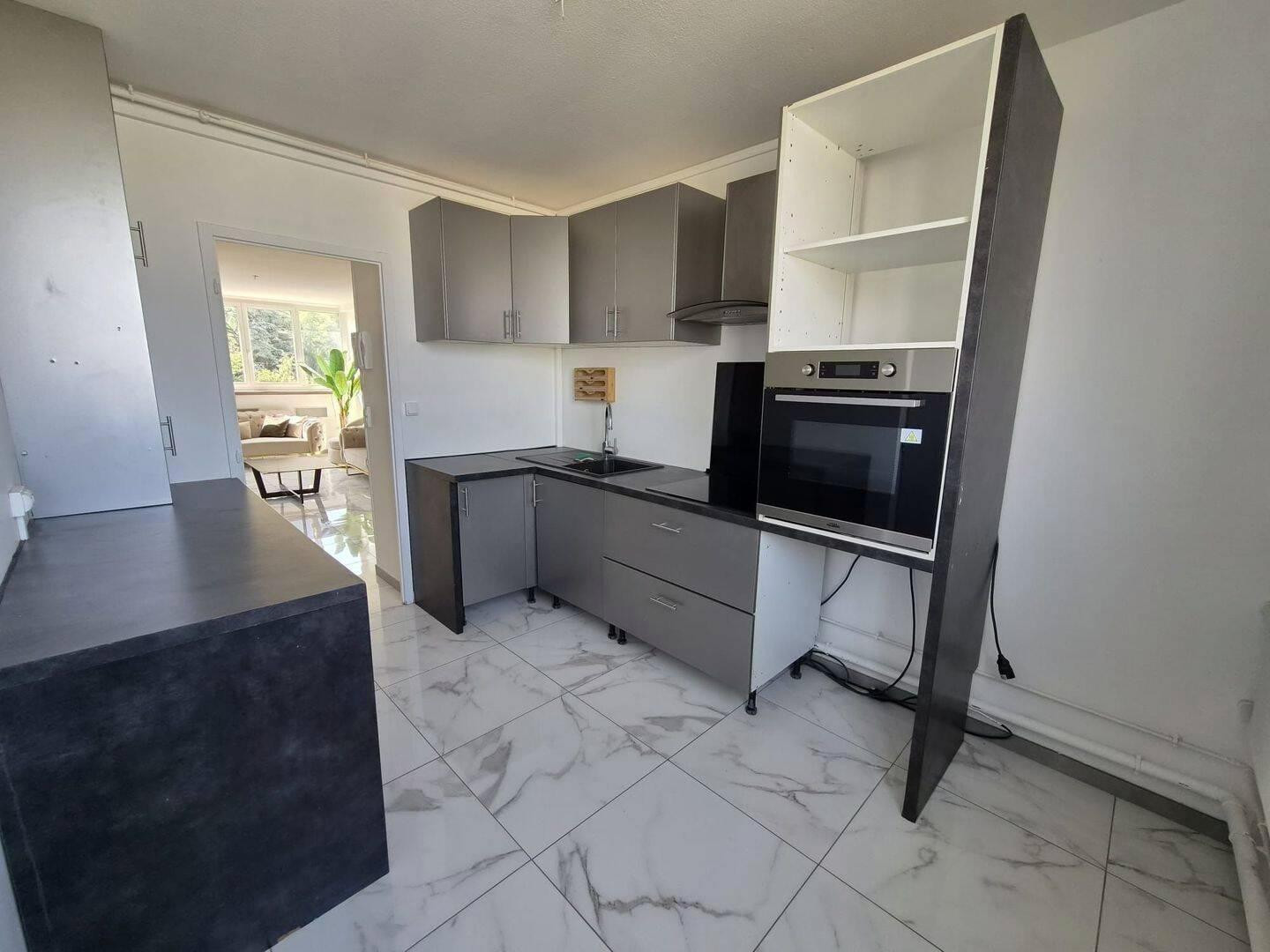 
                                                Location
                                                 APPARTEMENT 4 PIÈCES - SAINT ÉTIENNE