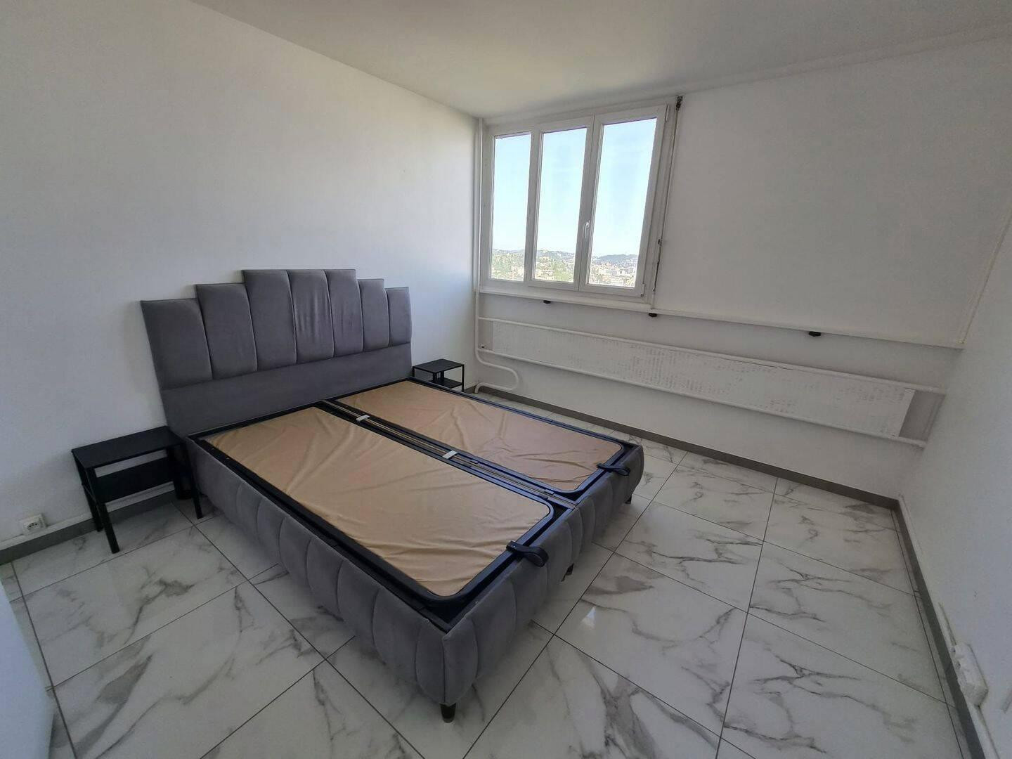 
                                                Location
                                                 APPARTEMENT 4 PIÈCES - SAINT ÉTIENNE