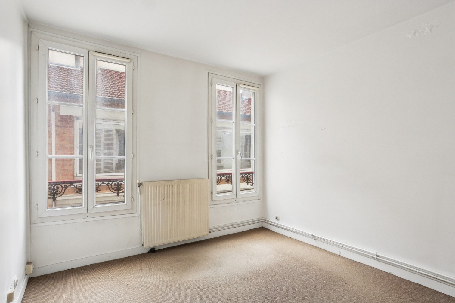 
                                                Vente
                                                 Appartement 4 pièces à rénover - Paris 8e