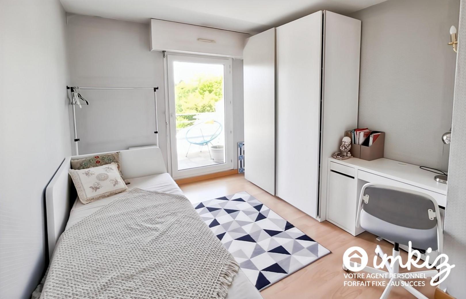 
                                                Vente
                                                 Appartement 4 pièces, très bien situé, au calme