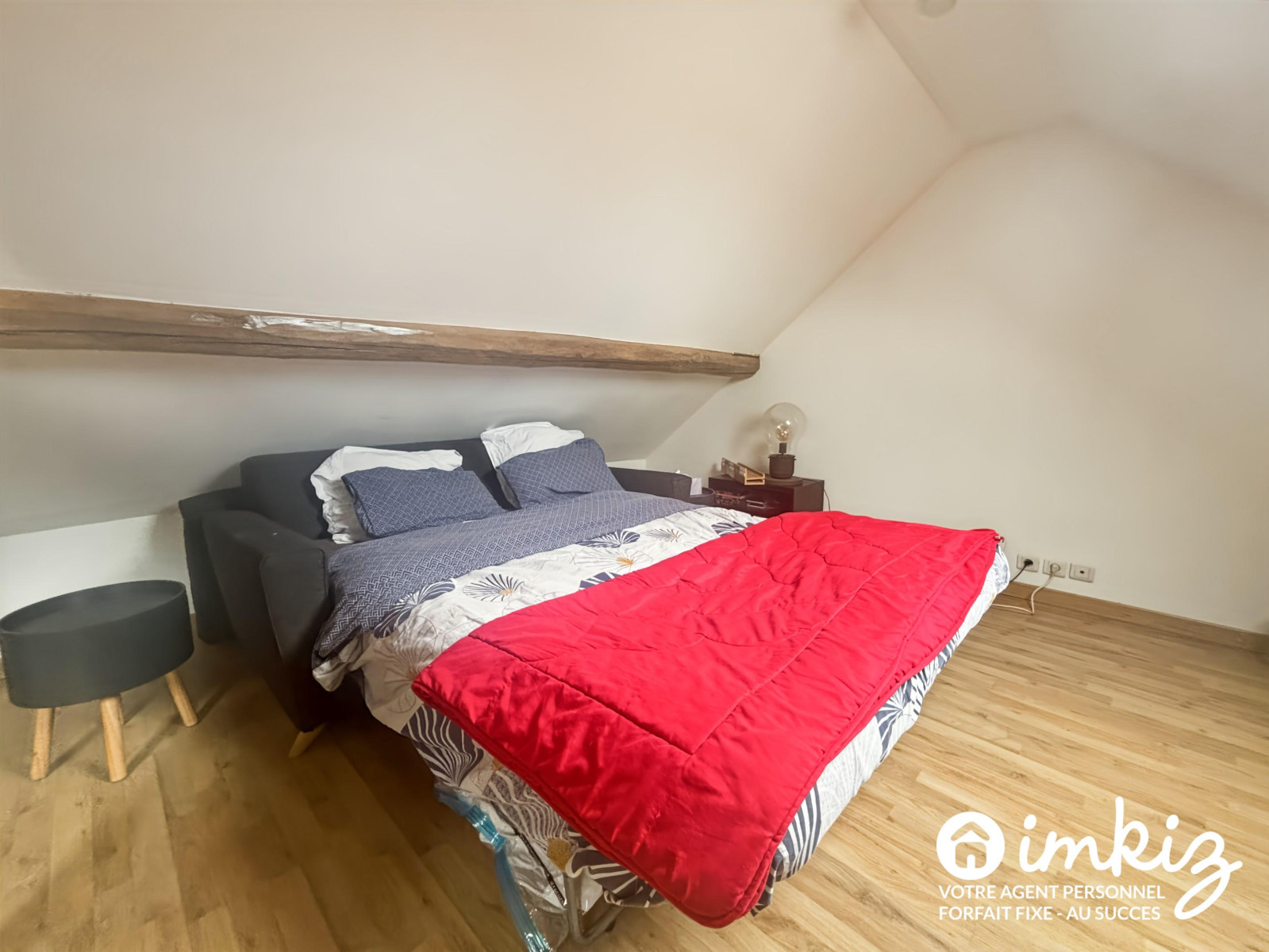 
                                                Vente
                                                 APPARTEMENT 4 PIECES TYPE MAISON DE VILLE