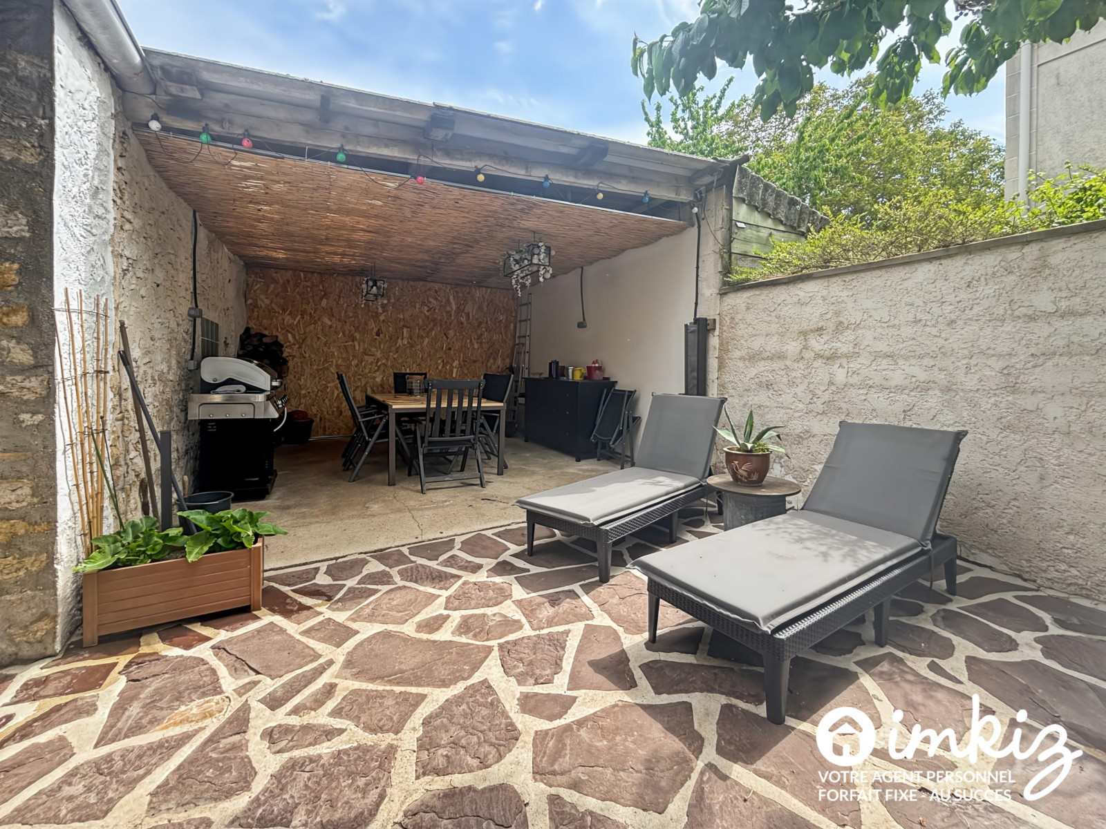 
                                                Vente
                                                 APPARTEMENT 4 PIECES TYPE MAISON DE VILLE