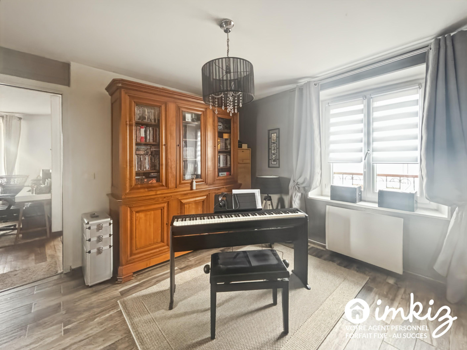 
                                                Vente
                                                 APPARTEMENT 4 PIECES TYPE MAISON DE VILLE