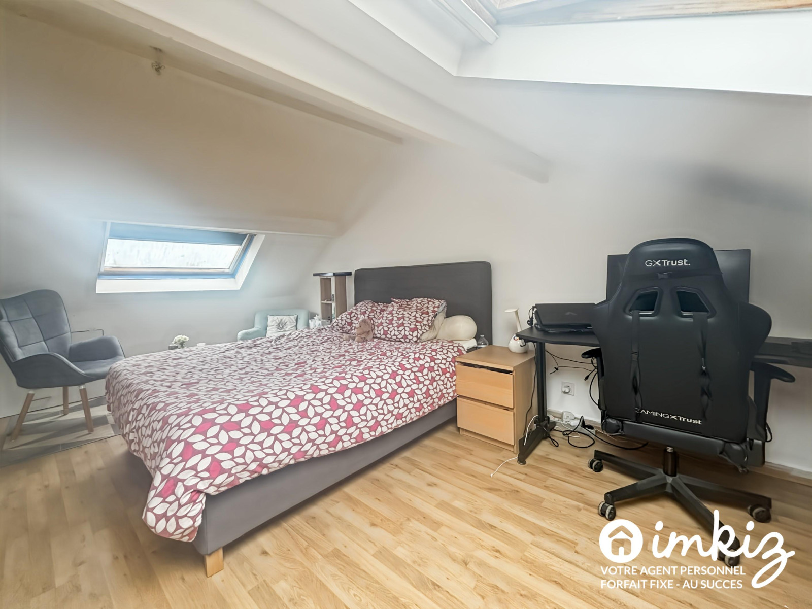 
                                                Vente
                                                 APPARTEMENT 4 PIECES TYPE MAISON DE VILLE